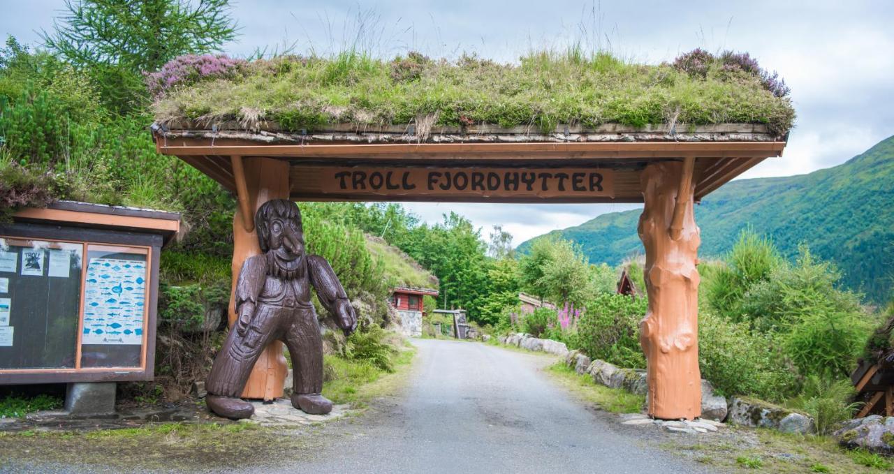 Troll Fjordhytter Syvde Exterior photo