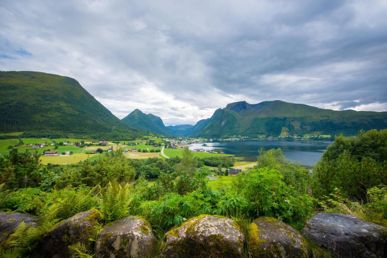 Troll Fjordhytter Syvde Exterior photo