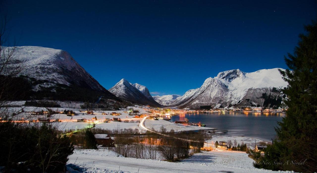 Troll Fjordhytter Syvde Exterior photo